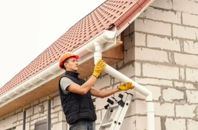 Pose et remplacement de gouttières à Solemont